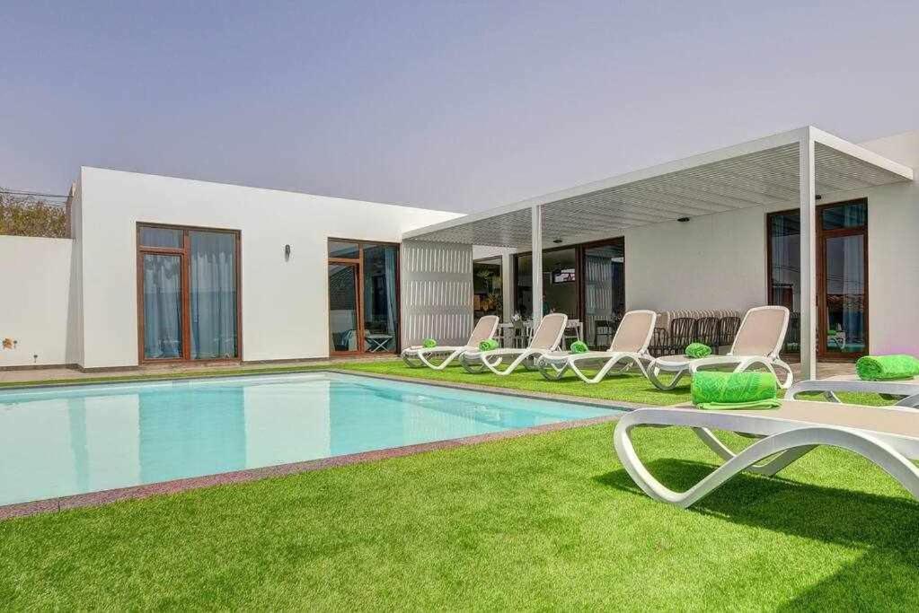 Villa Ponzos Chalet Independiente Y Privado Triquivijate ภายนอก รูปภาพ