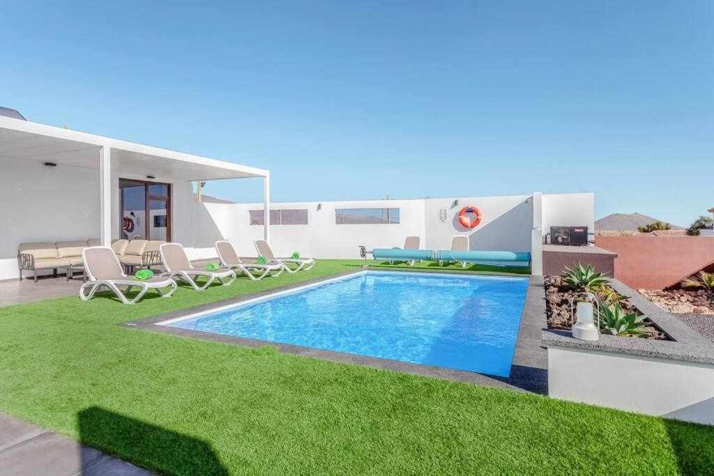 Villa Ponzos Chalet Independiente Y Privado Triquivijate ภายนอก รูปภาพ