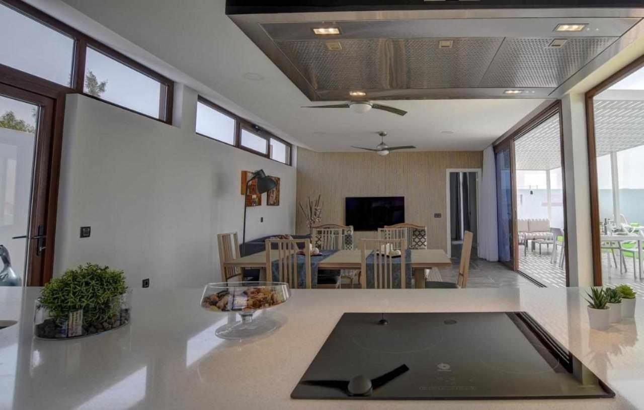 Villa Ponzos Chalet Independiente Y Privado Triquivijate ภายนอก รูปภาพ